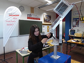 Schülerin in der Gesamtschule Schülerin in der Gesamtschule